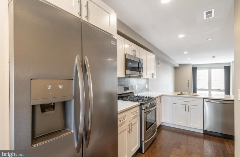 1248 N 25th St #C - Photo 5 of 19