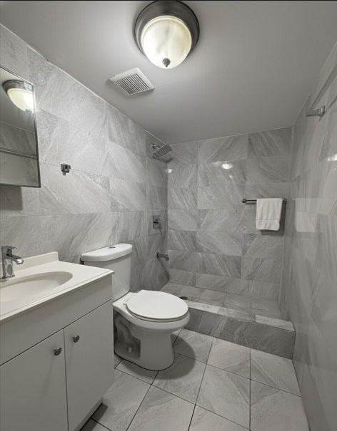 12009 Farmers Blvd - Photo 2 of 8