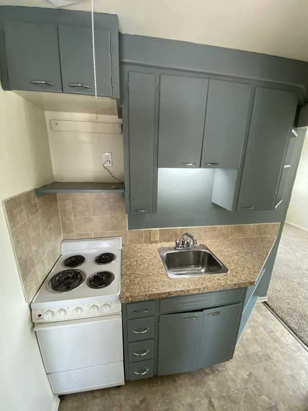 1311 N Madison St #4 - Photo 3 of 6
