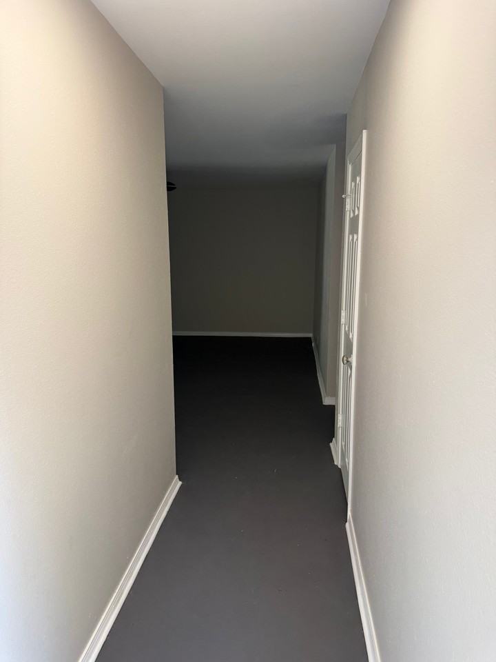 2409 W 91st St - Photo 3 of 21