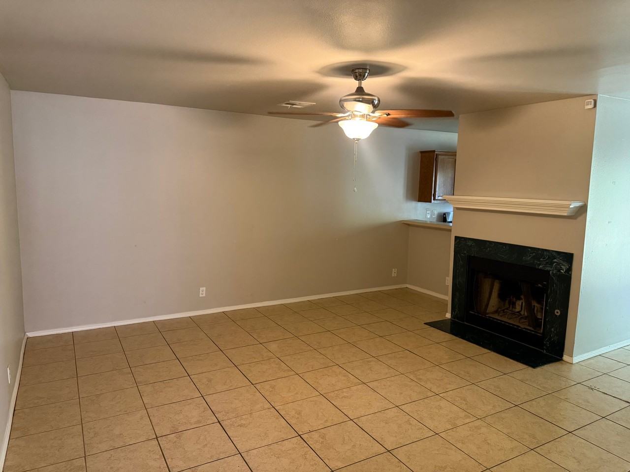 2411 W 91st St - Photo 5 of 19