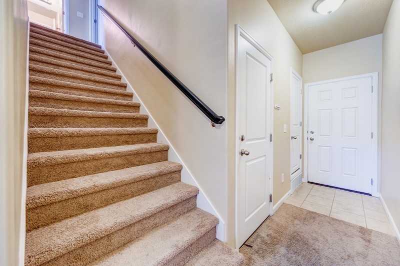 4299 N Cresthaven Ln - Photo 4 of 26