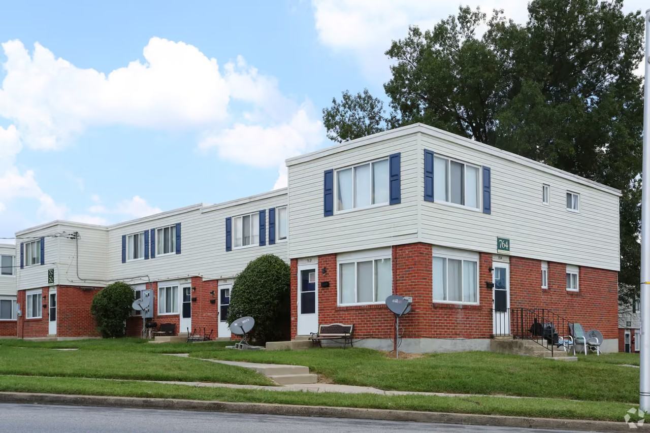Oak Hill Townhomes - Photo 3 of 5