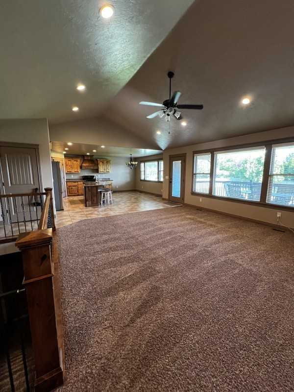 985 Ws - Photo 2 of 27