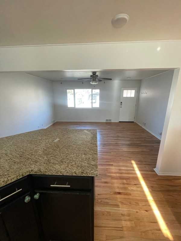 1030 E Atkin Ave - Photo 4 of 15