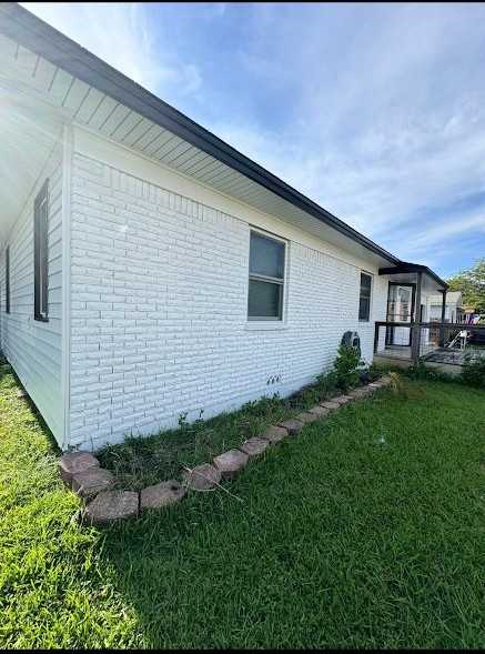 406 Ridge St - Photo 3 of 10