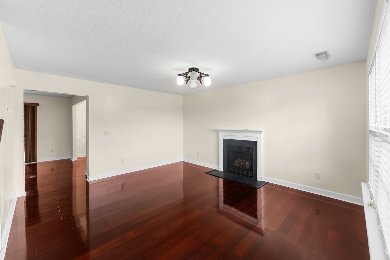 7020 Timber Oak Dr - Photo 2 of 28