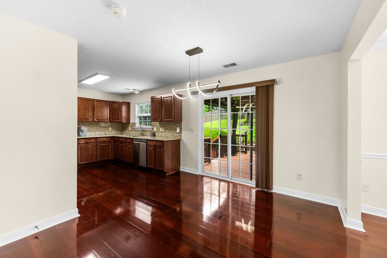 7020 Timber Oak Dr - Photo 4 of 28
