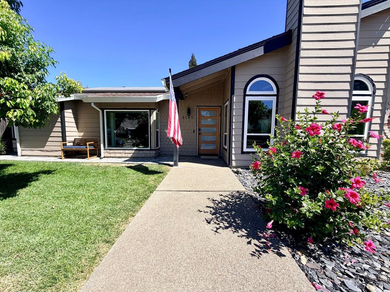 5107 Parque Vista Way - Photo 3 of 36