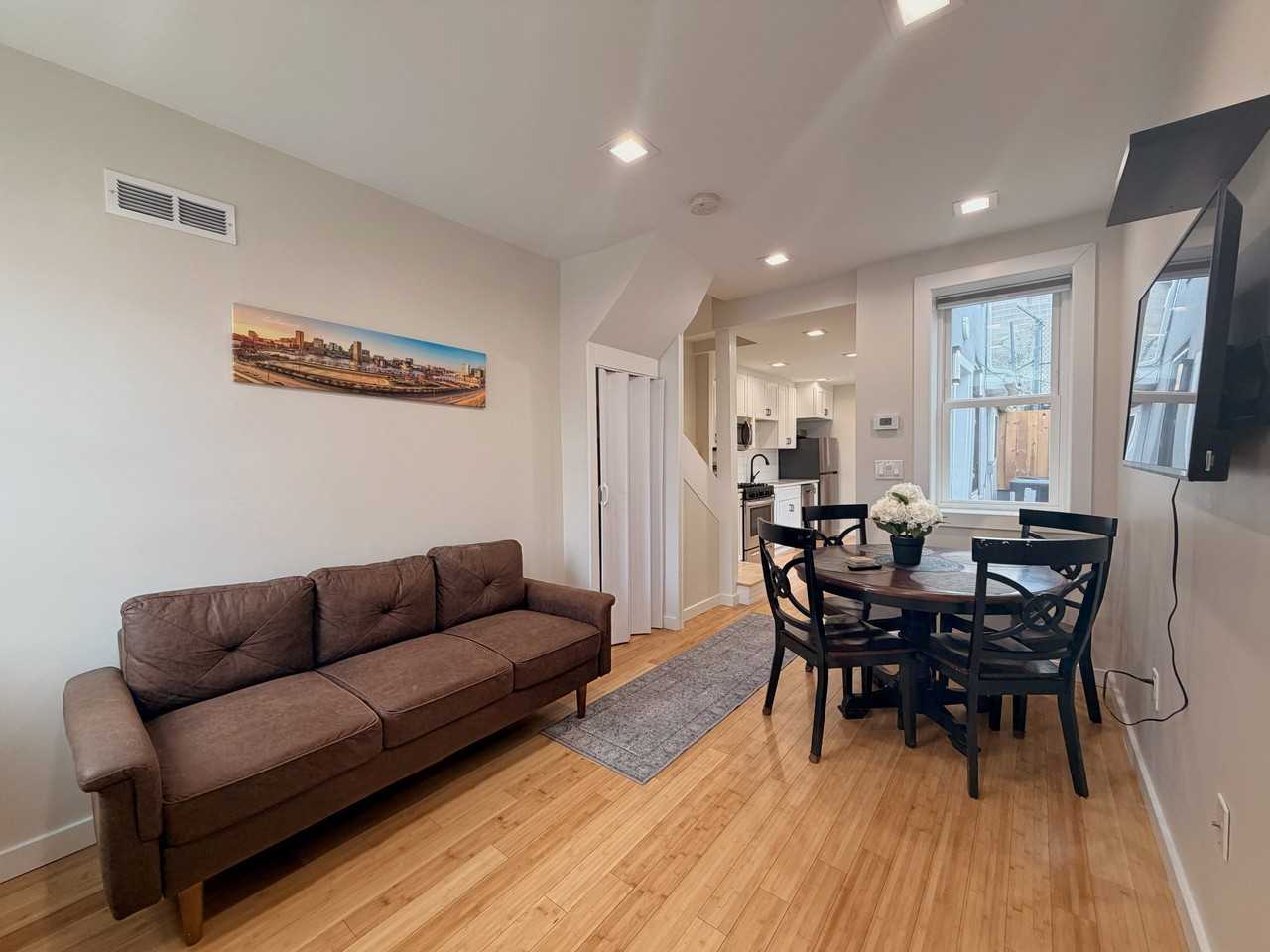 1310 Gough St - Photo 3 of 17