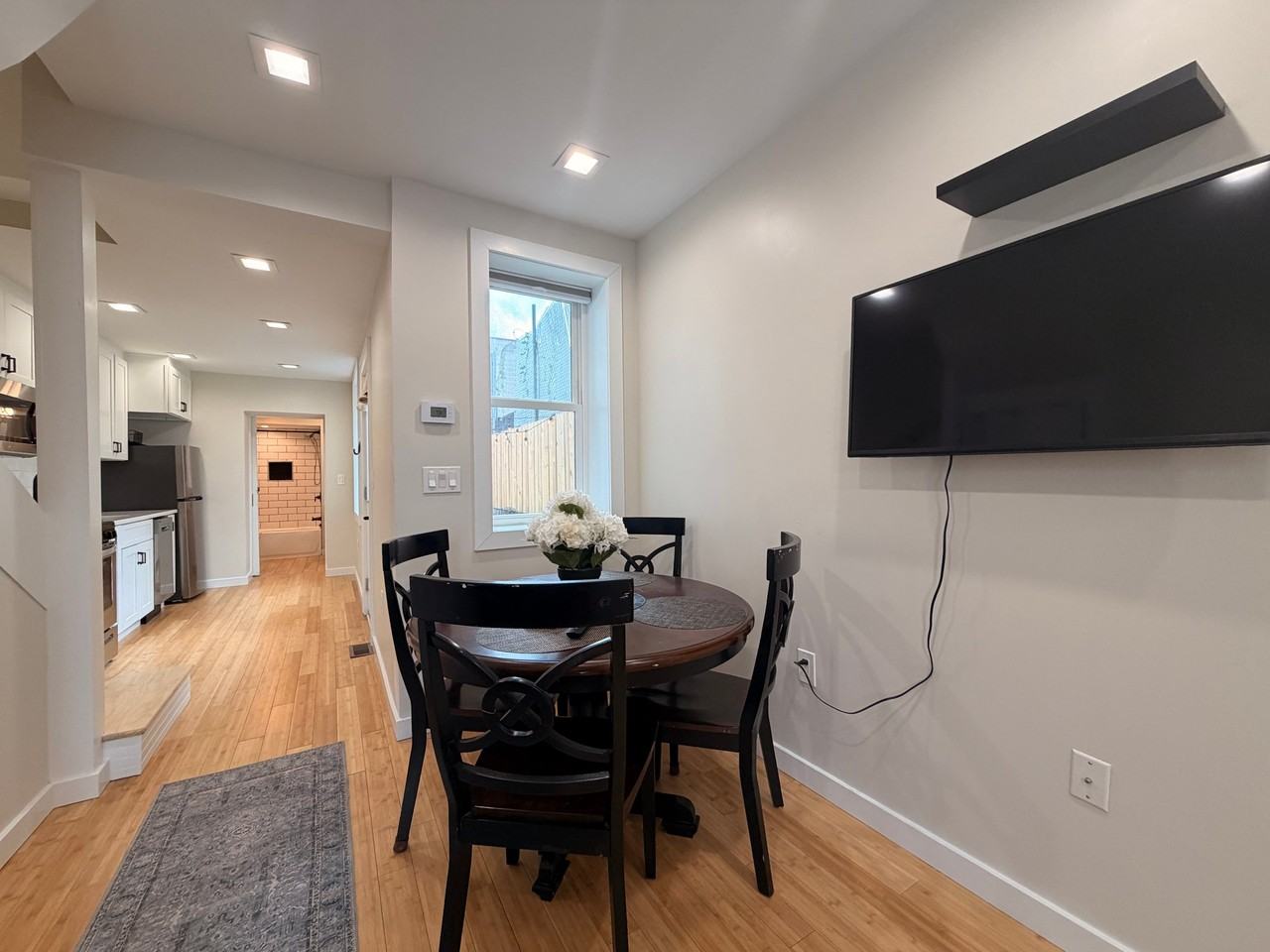 1310 Gough St - Photo 5 of 17