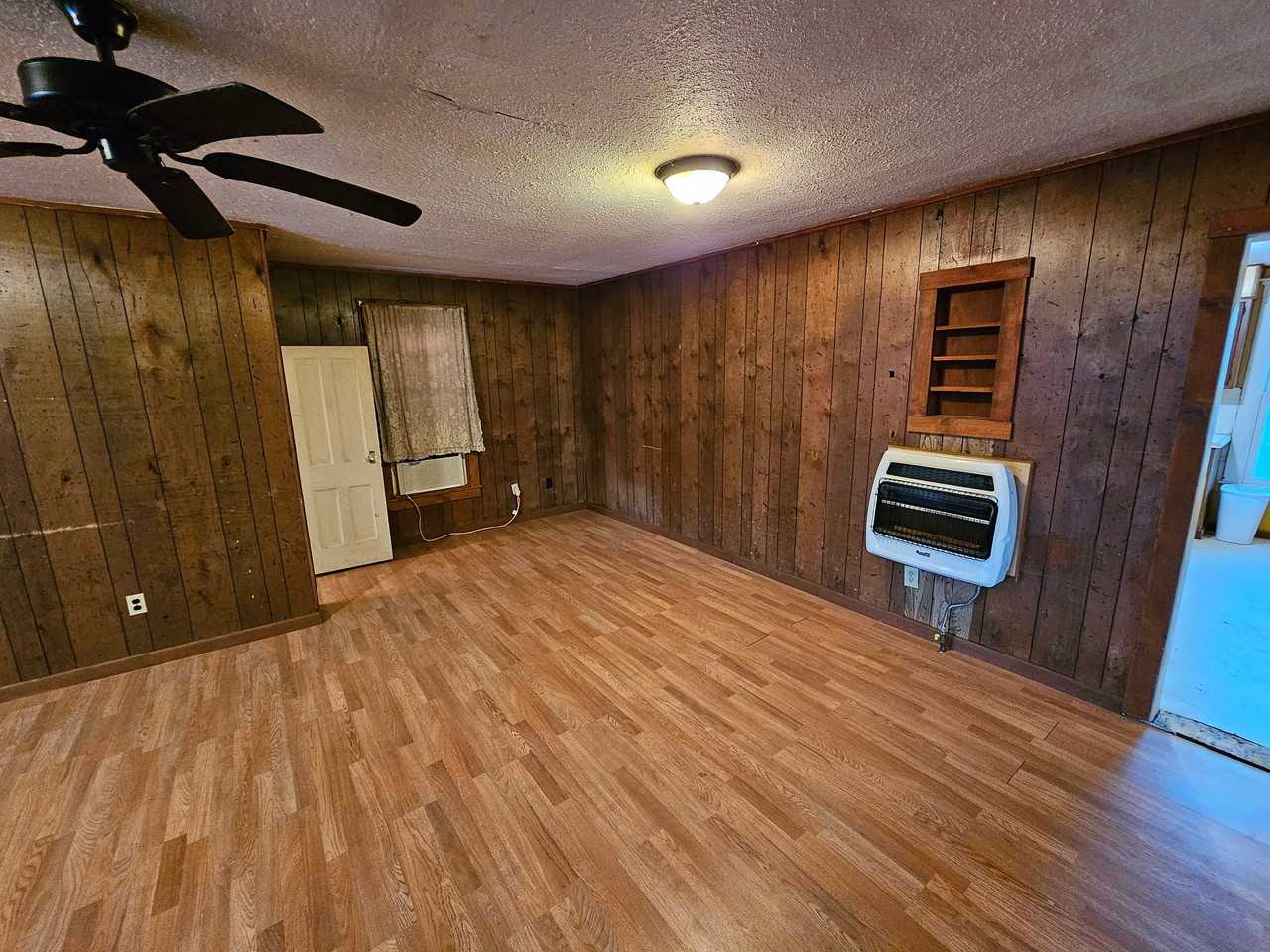 907 Wisconsin St - Photo 3 of 8