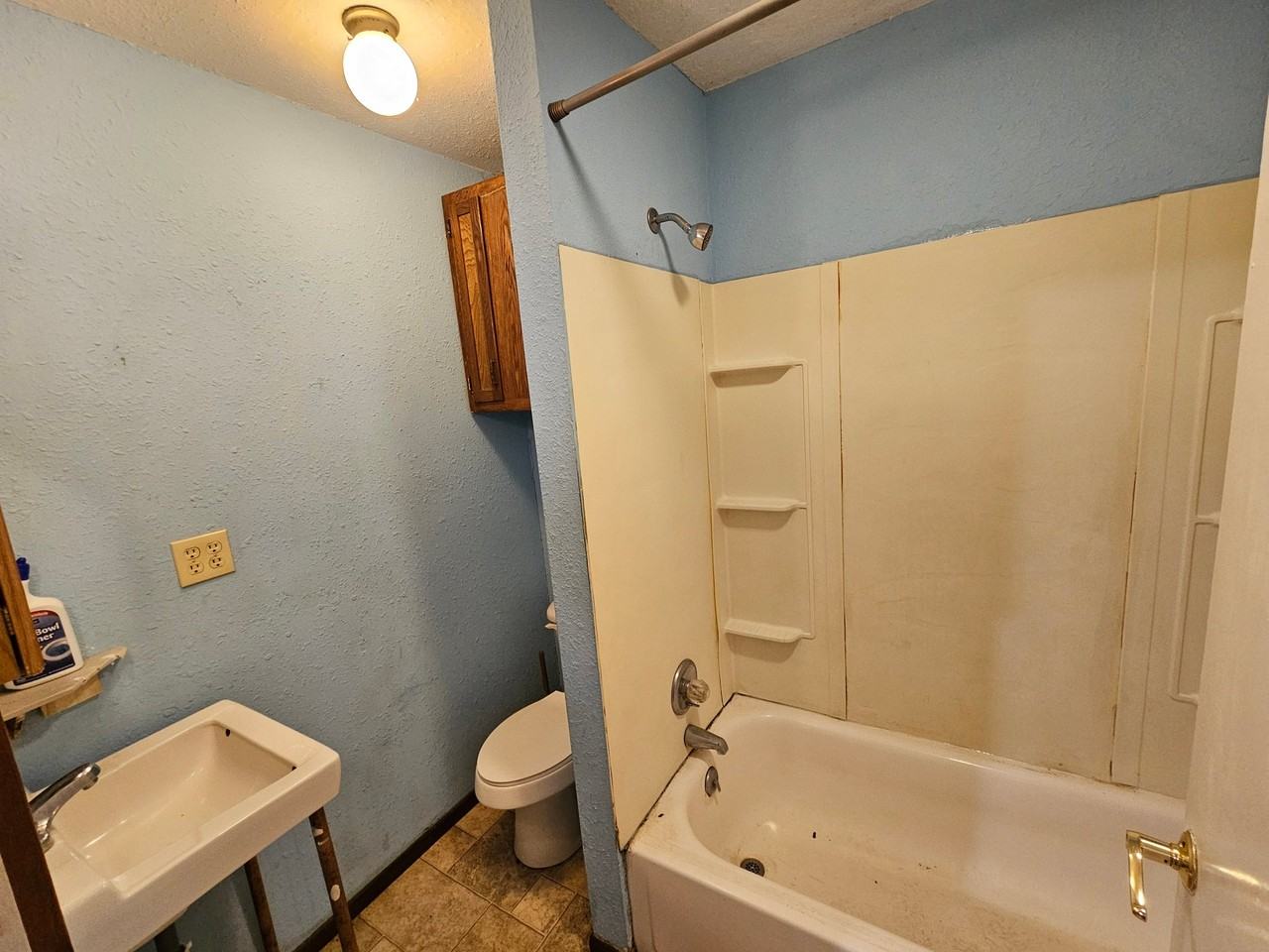 907 Wisconsin St - Photo 6 of 8