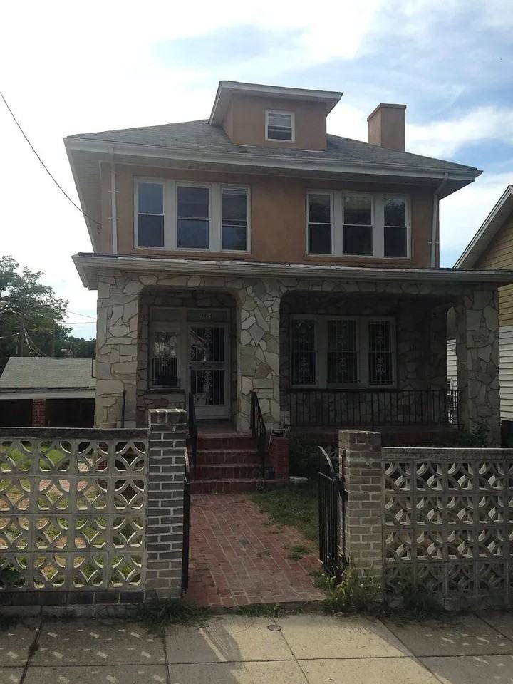 3204 22nd St Ne #B - Photo 2 of 18