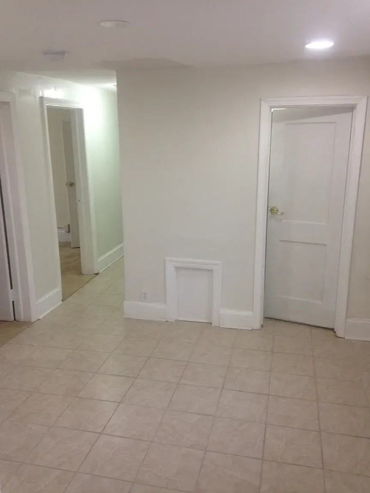 3204 22nd St Ne #B - Photo 7 of 18