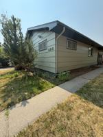 featured image of 423 N 7th St