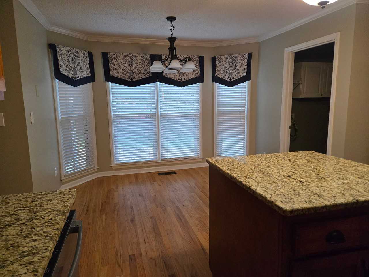 112 Ramble Cir - Photo 6 of 20