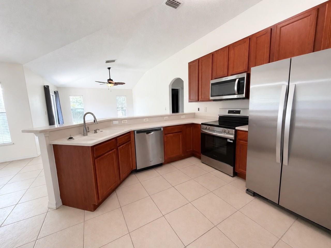 3371 Freedom Ave Sw - Photo 4 of 15