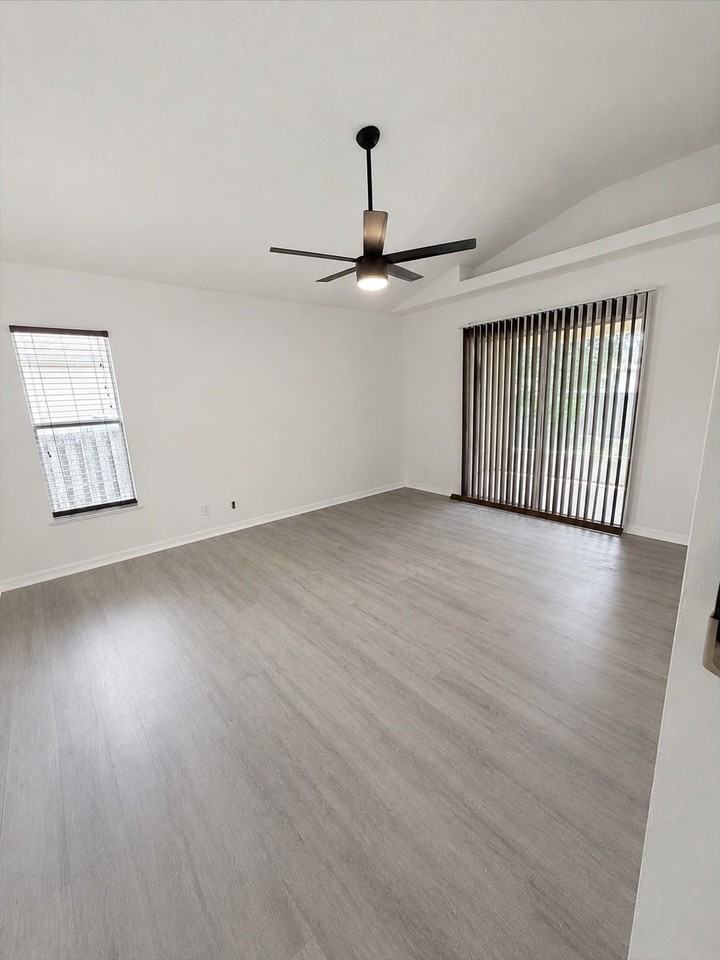 3371 Freedom Ave Sw - Photo 7 of 15