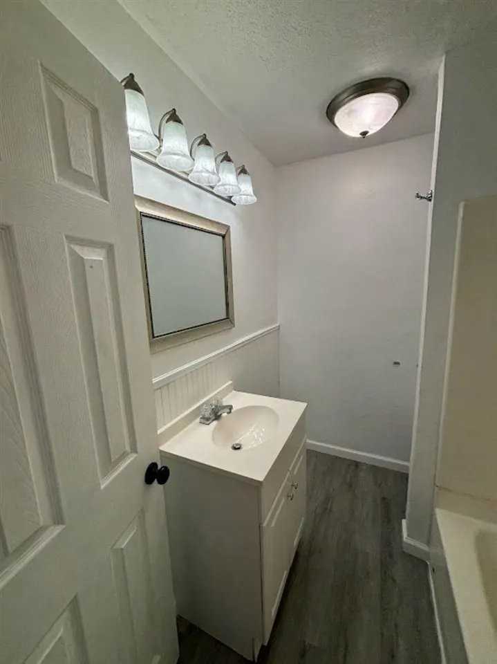 1209 W Spruce Ave - Photo 6 of 21