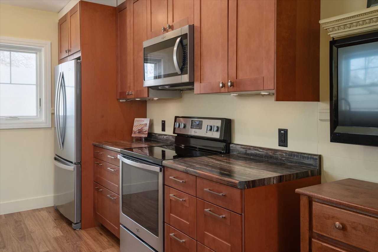 3622 Carey Ave - Photo 4 of 9
