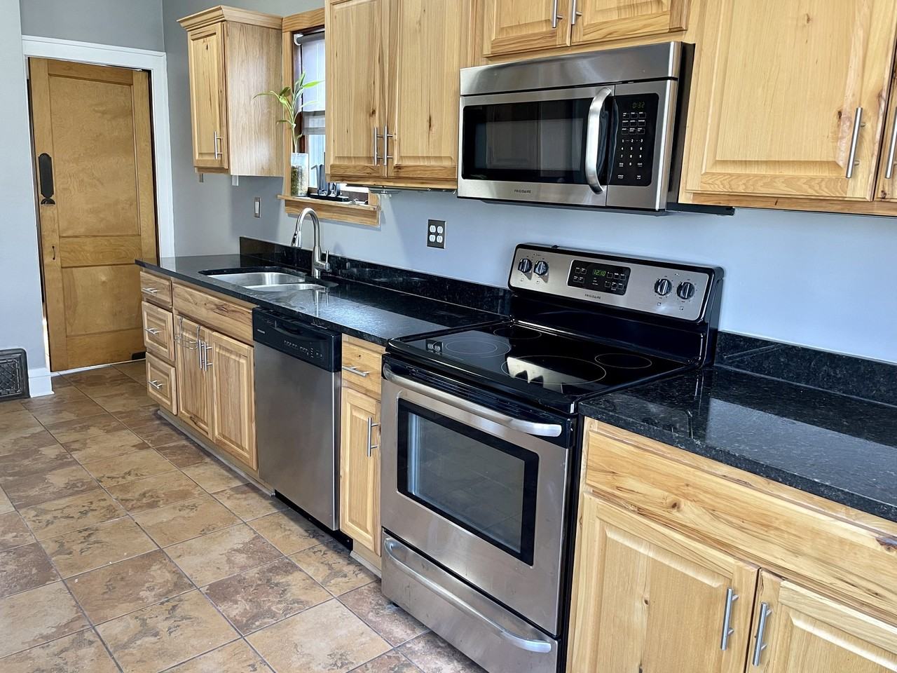 3604 Grand Ave S #1 - Photo 5 of 20