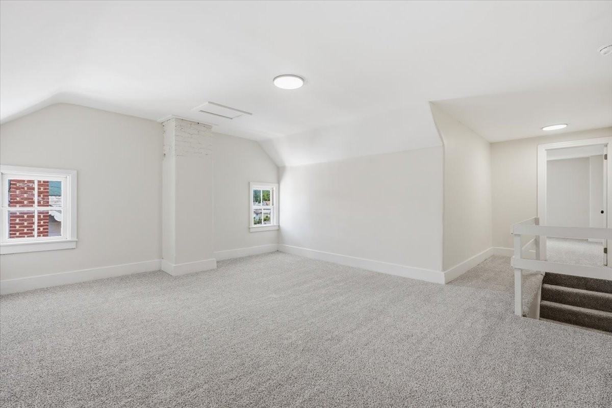315 2nd St - Photo 4 of 20