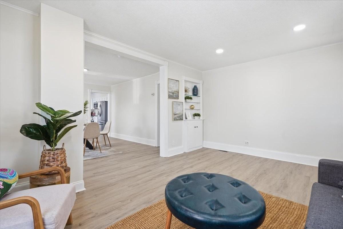 315 2nd St - Photo 5 of 20