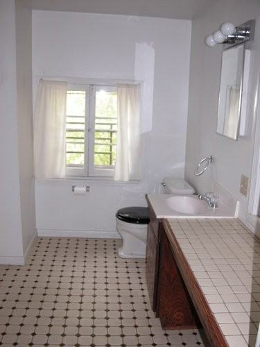 115 Vassar St #2 - Photo 7 of 10