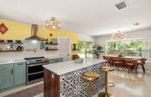 featured image of 2431 N Westwood Dr