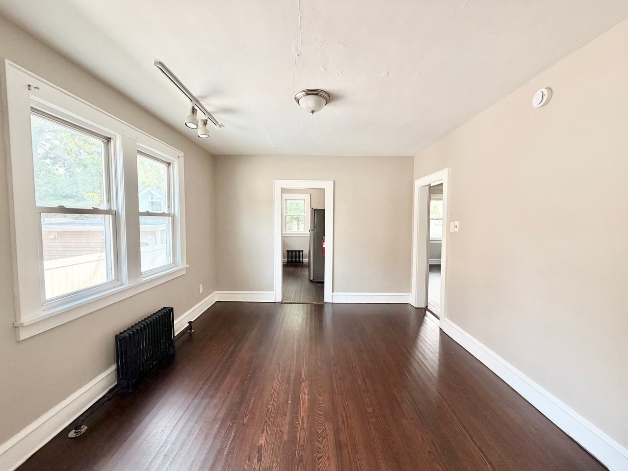 517 Brad St - Photo 2 of 20