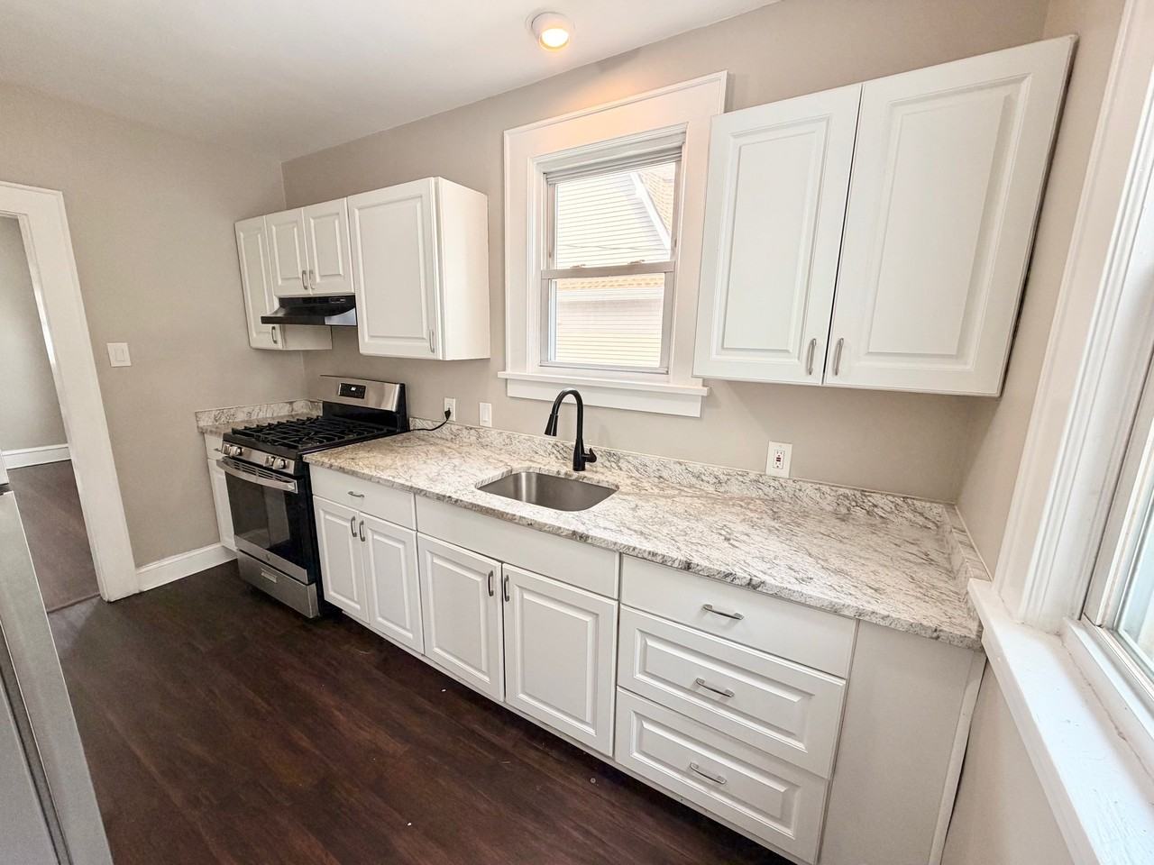 517 Brad St - Photo 6 of 20