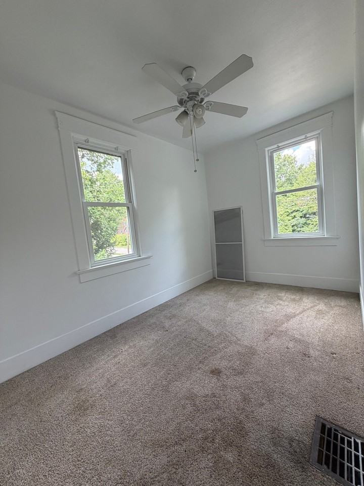 11699 Peckham St - Photo 6 of 11