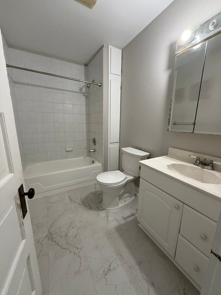 11695 Peckham St - Photo 7 of 10