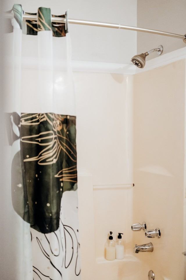 906 Dickenson Ave - Photo 6 of 8