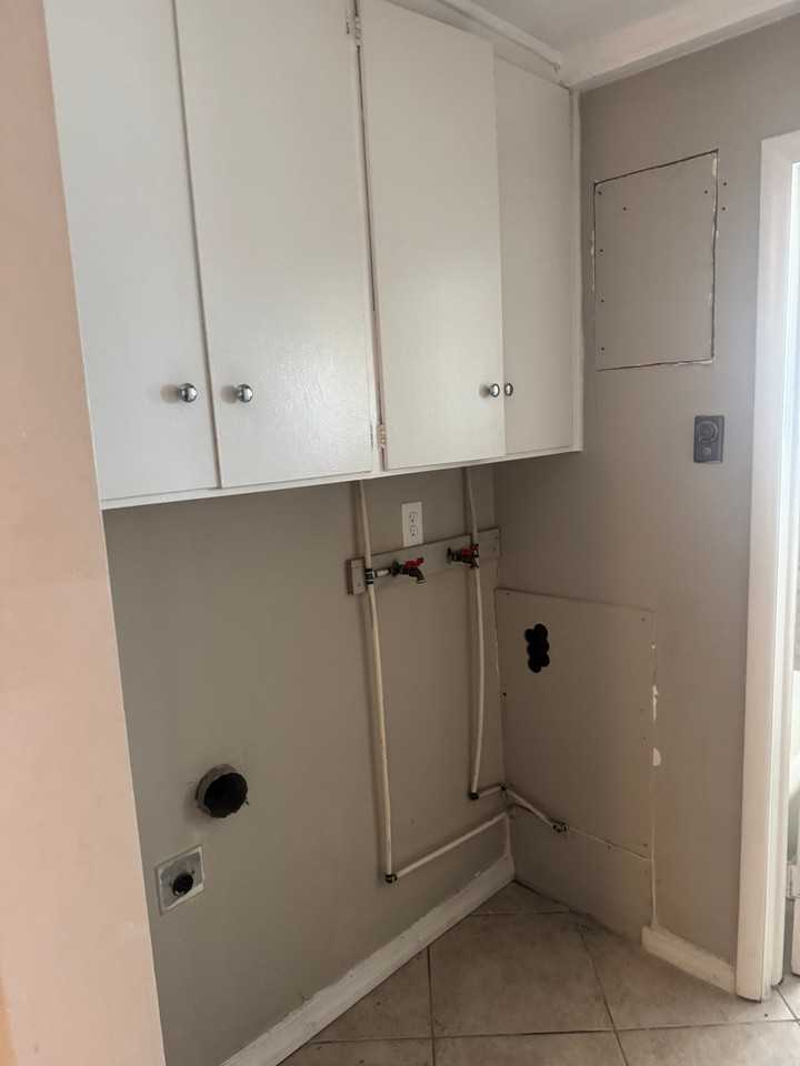 837 E Stratford Ave #0 - Photo 5 of 8