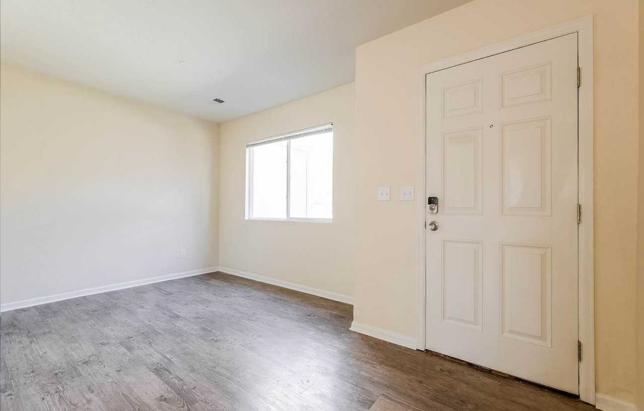 4505 Andes St - Photo 6 of 10