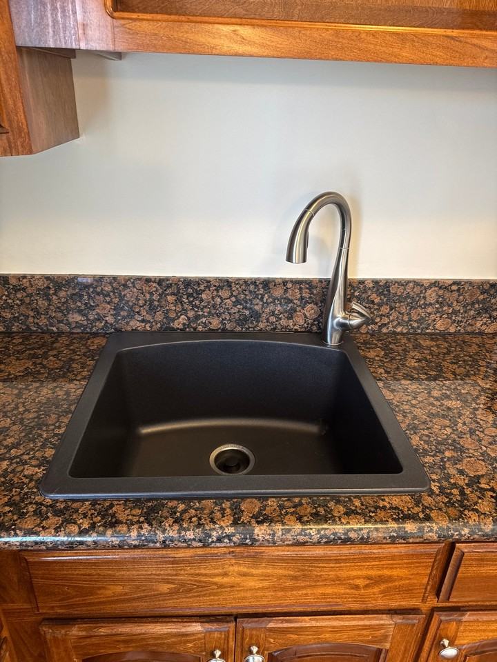 2414 S Barrington Ave #103 - Photo 6 of 19