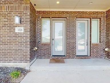 13228 Bee St - Photo 3 of 20