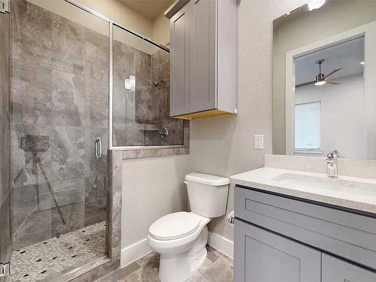 13228 Bee St - Photo 7 of 20
