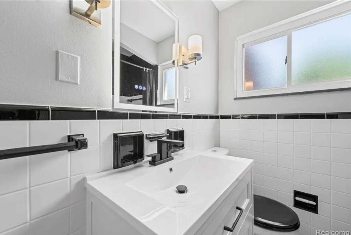 14811 Prevost St - Photo 4 of 6