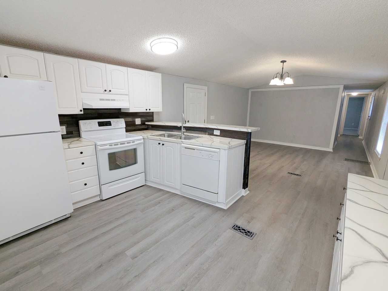 6543 Celeste Ln - Photo 4 of 12