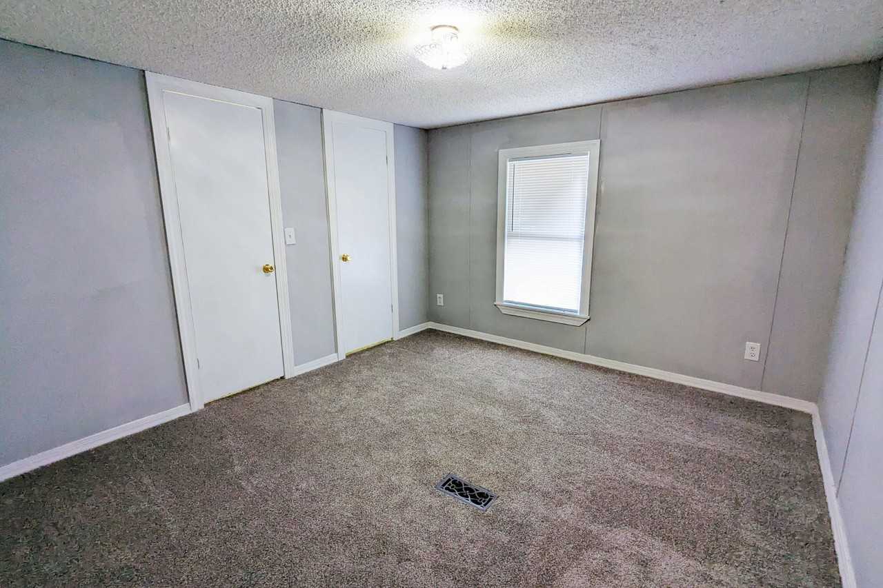 6543 Celeste Ln - Photo 6 of 12