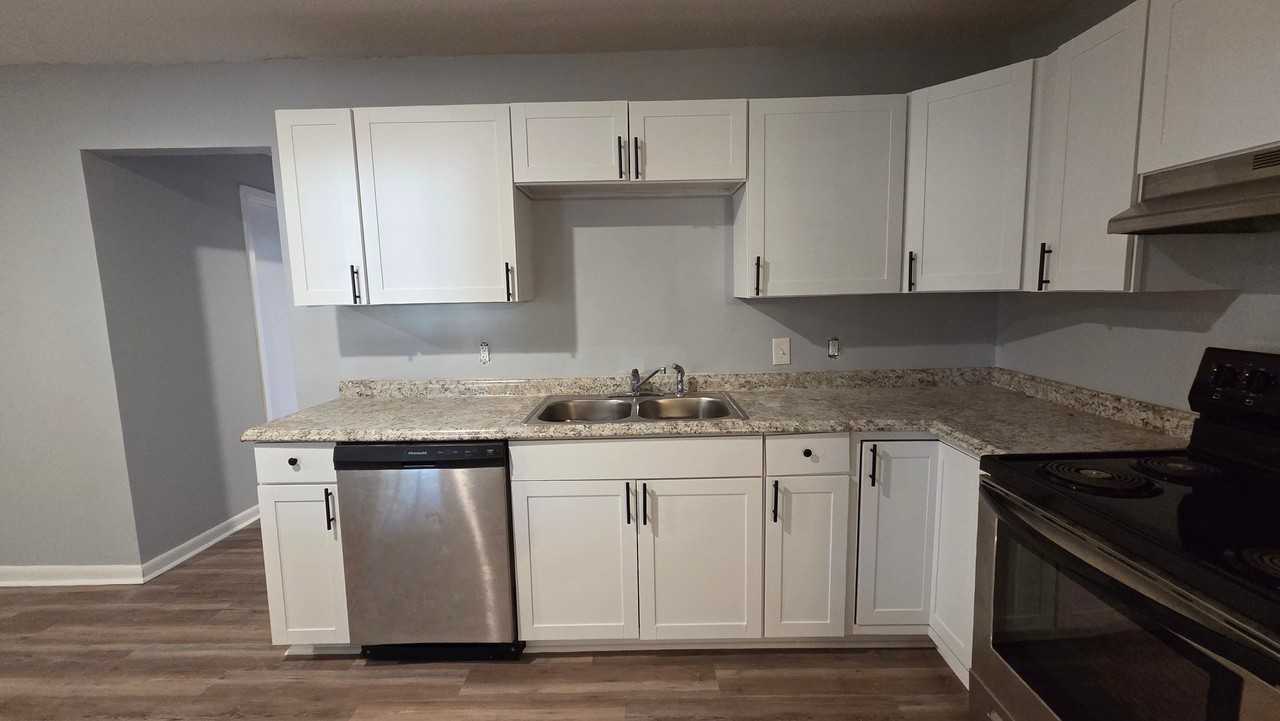 305 Stevenson St - Photo 4 of 19