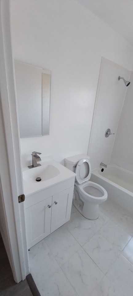 318 Taylor St - Photo 5 of 18