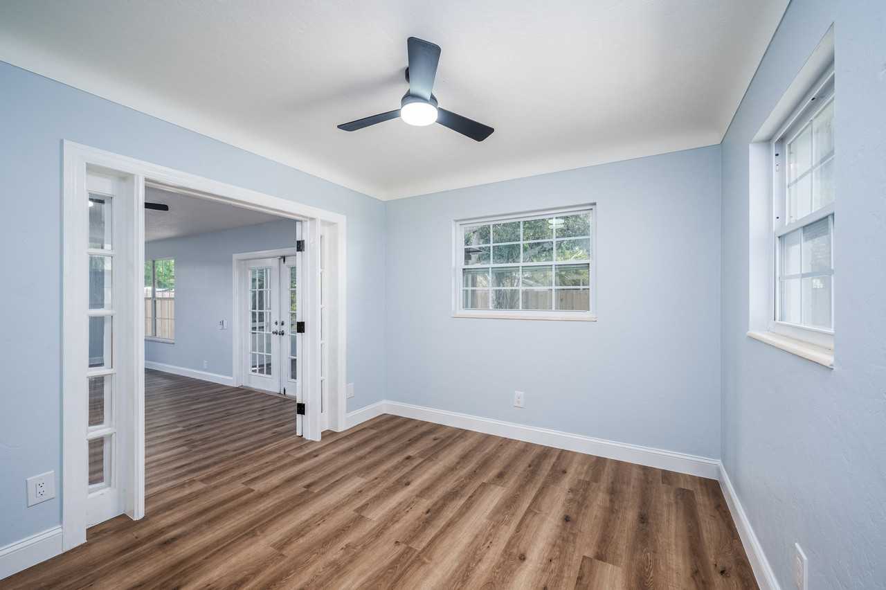 3372 Webber St - Photo 6 of 20