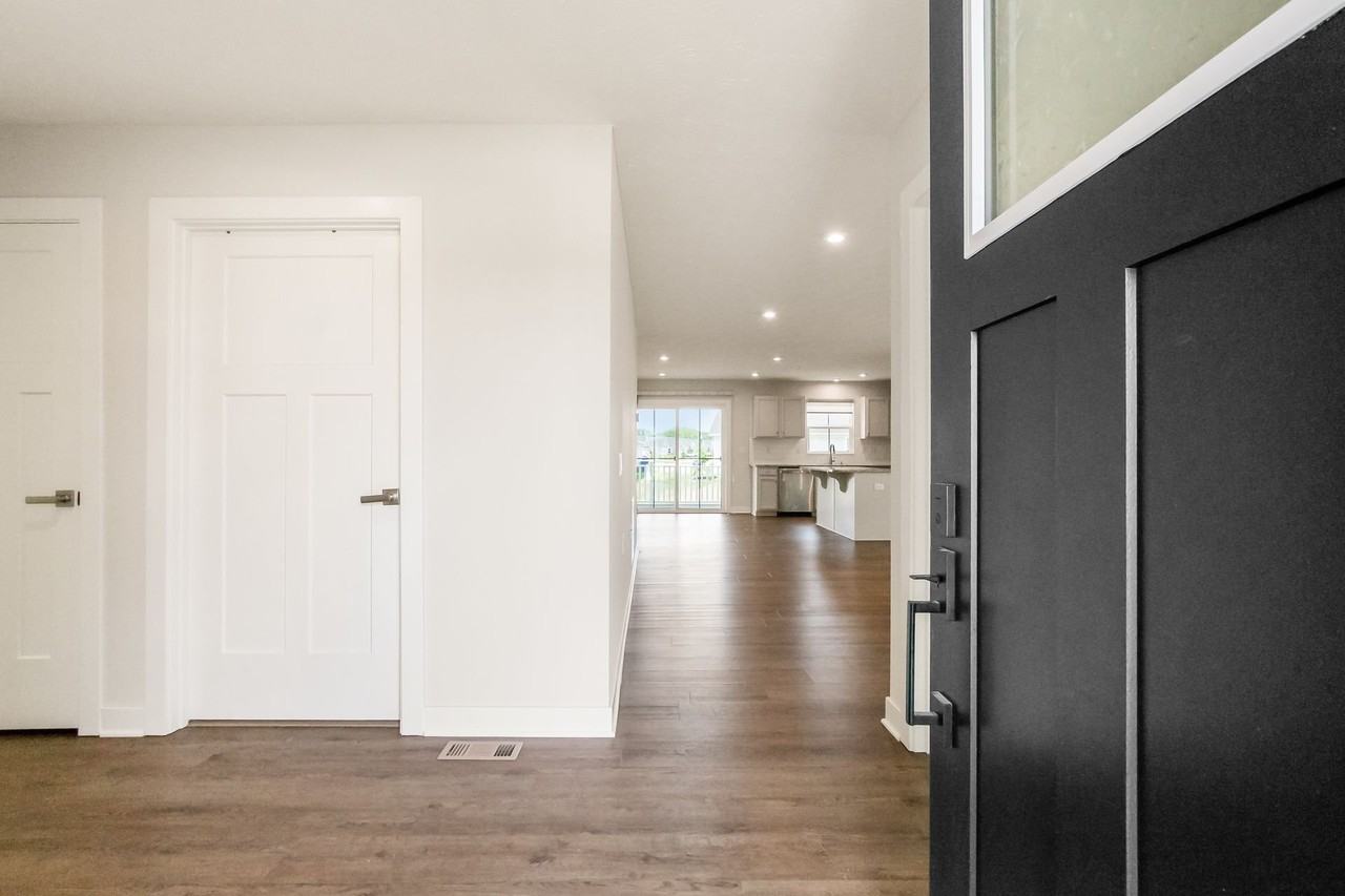 84 Lucca Rd - Photo 6 of 36