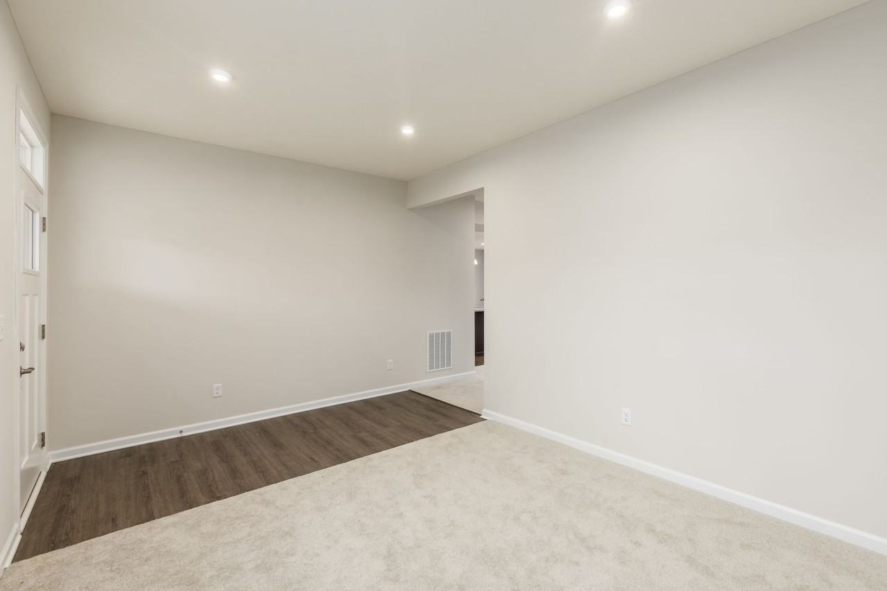 303 Wyman Lake Dr - Photo 4 of 39