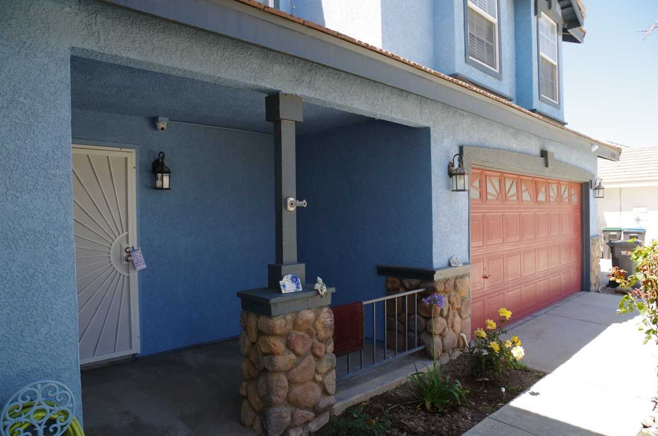 6328 Jonathon St - Photo 3 of 19