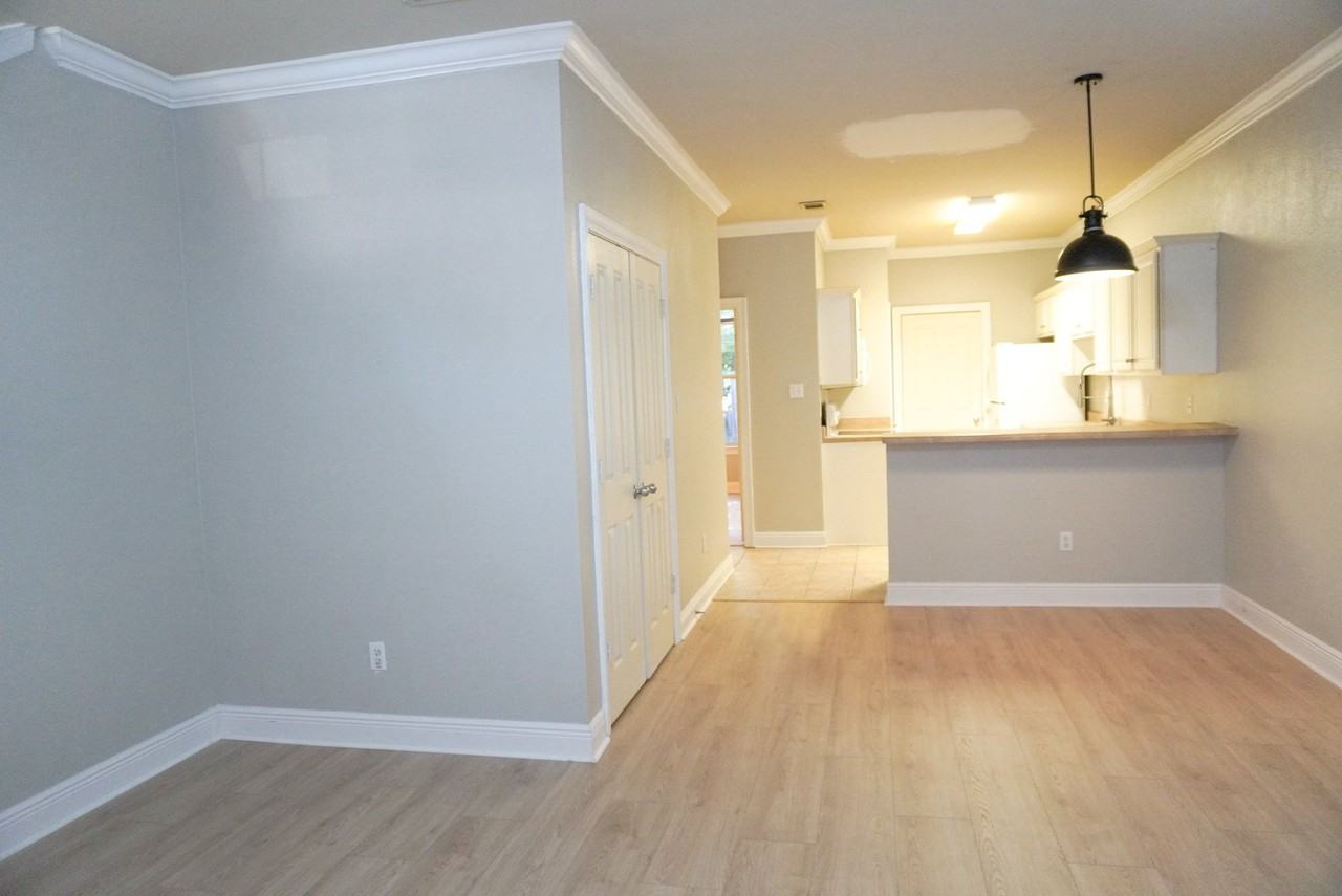 5395 Arlington Ct - Photo 3 of 13